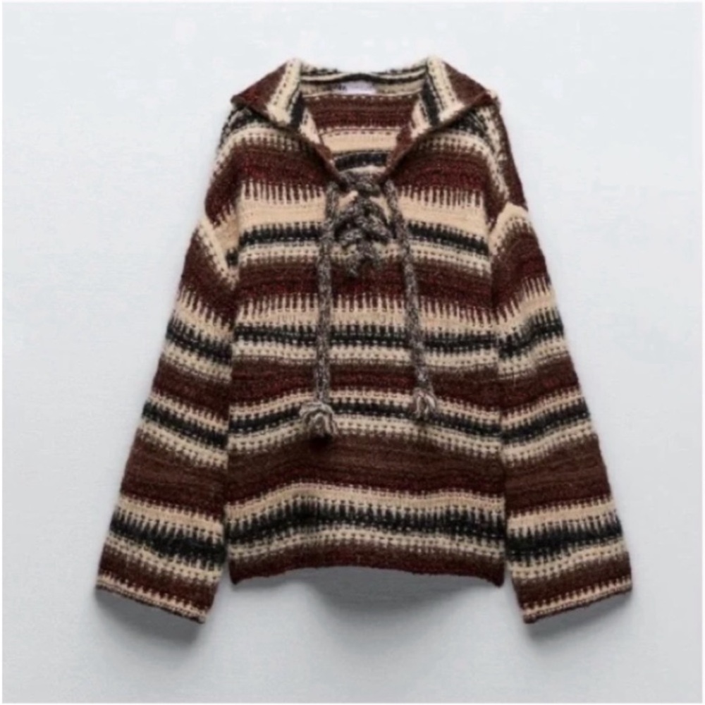 ZARA Striped Alpaca Blend
Hooded Poncho Sweater limited edition